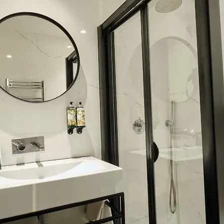 Duplo Charme Boutique Hotel Lisbona