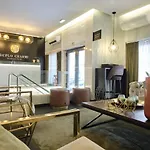 Duplo Charme Boutique מלון ליסבון